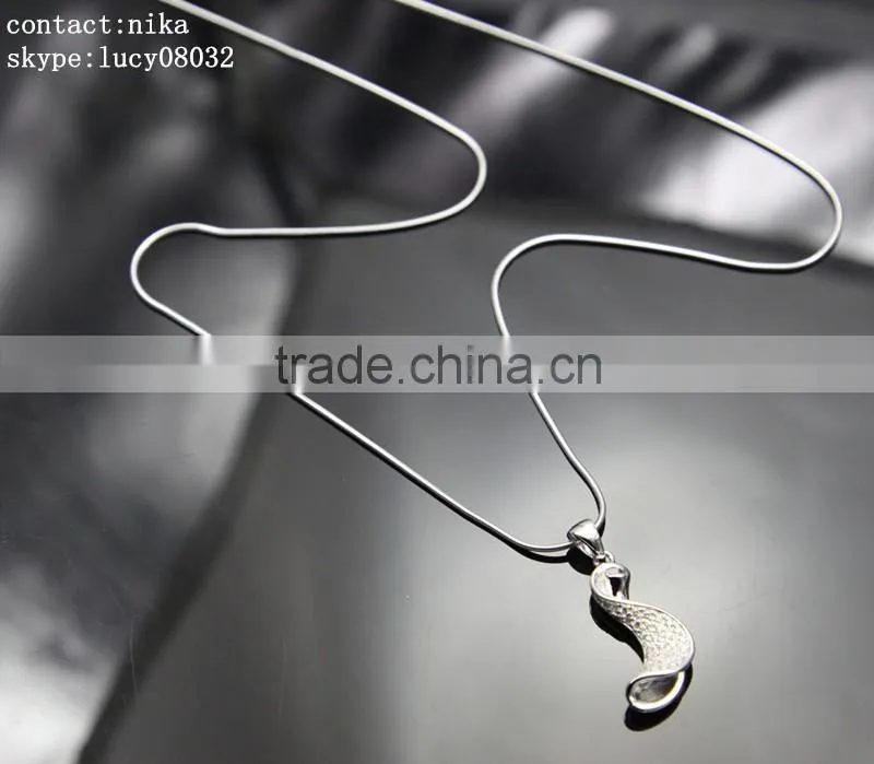 product you can import from China 925 silver necklace. beauty rechangeble silver pendant necklace