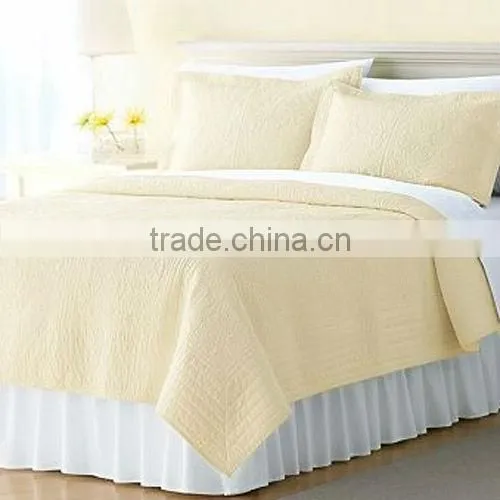 Automatic quilting embossing machine