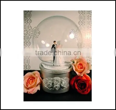 Custom Hot 100'' Couple Snow Globe New Product
