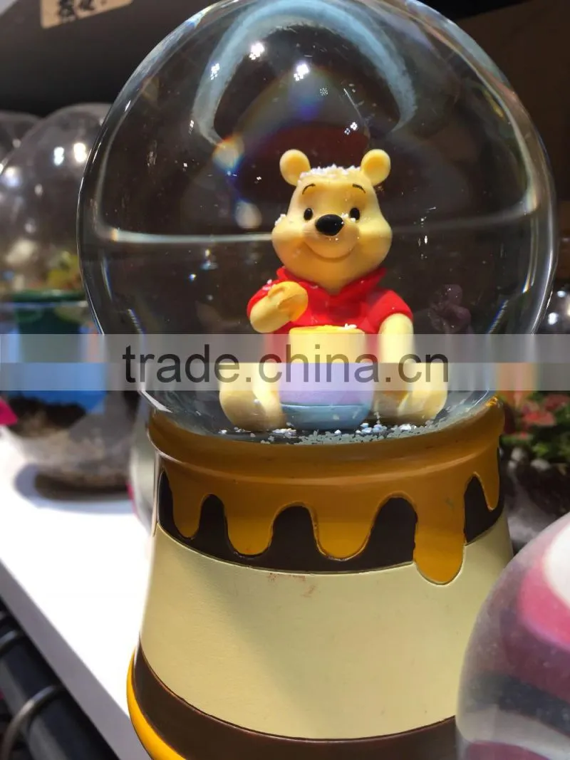 Custom Cute Bear Resin Snow Globe