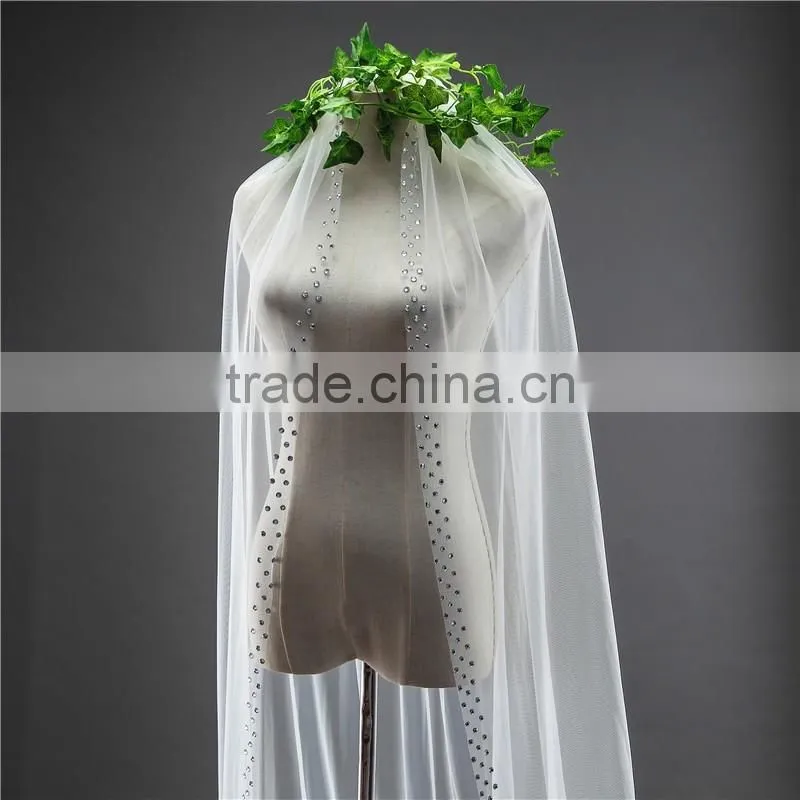 2017 wholesale Wholesale White Wedding Lace Bridal Veils long Tulle veils HL01