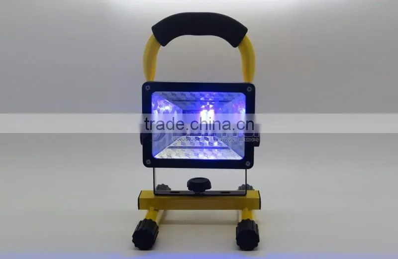 AC 90-240V 30W Die-casting Aluminum Rechargeable LED Flood Light Outdoor