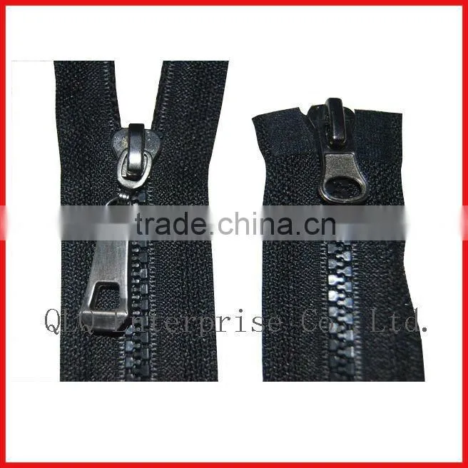 Plastic Finished Zip