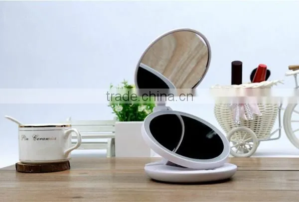 Fancy battery lighted portable wedding table mirrors with 5x magnifying