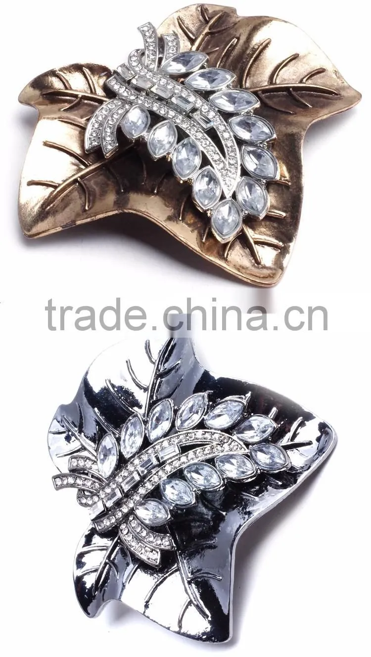 2015 wholesale Fashion new model hot selling maple shape rhinestone alloy brooch