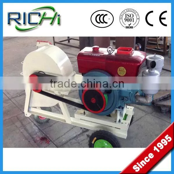 diesel engine mobile wood waste crusher/wood branch crusher/wood chip crusher