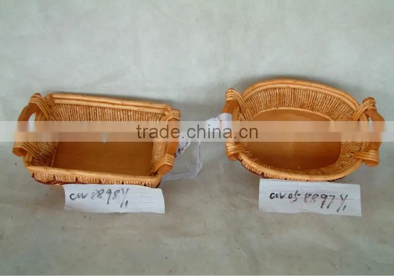 wollow and wooden tray