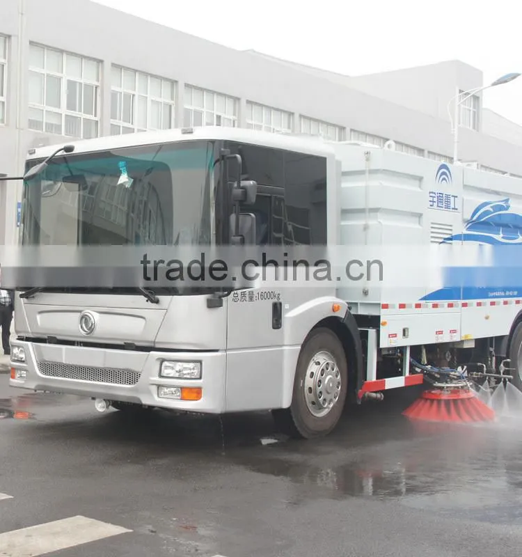 YUTONG Euro Four Emissions Plain Coloured Green Big Energy-efficient Road Washer Trucks