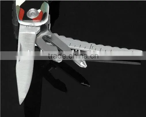 OEM Folded Multifunctional Pliers with camo handle
