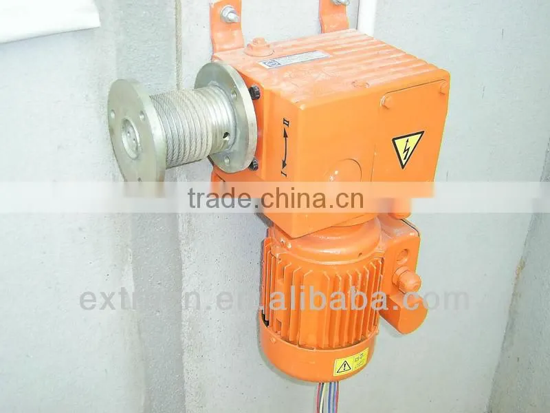 Curtain system for swine farm