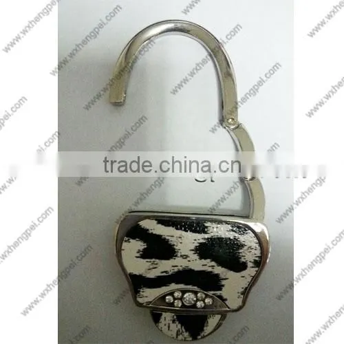 Black and white striped concise generous hanging buckle