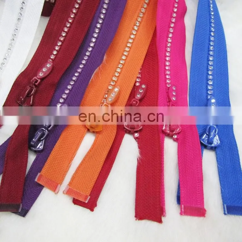 2017 YIWU most popular beautiful diamond zipper manufacturer