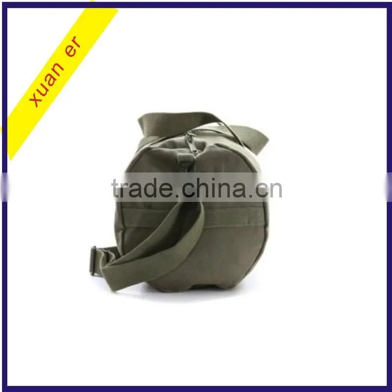 Wholesale cheap waterproof canvas duffel sport bag in alibaba china