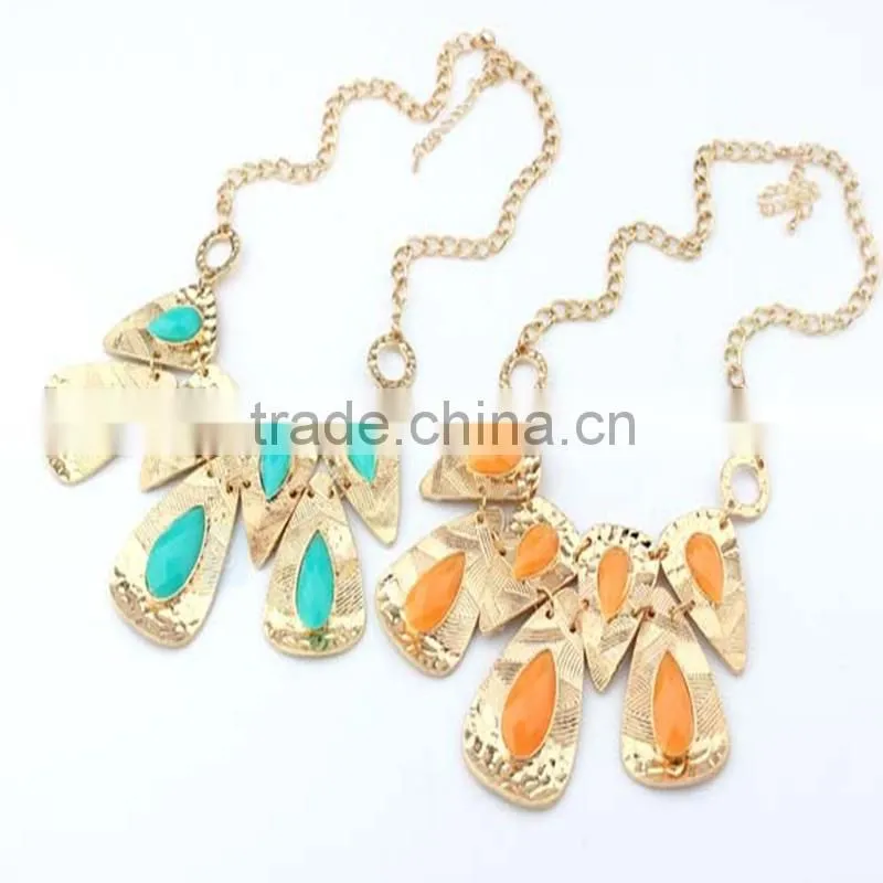 Charming Metal Top Grade Crystal Female Big Chunky Necklace Wholesale