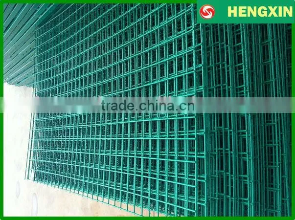 PVC coated welded wire mesh fence panel