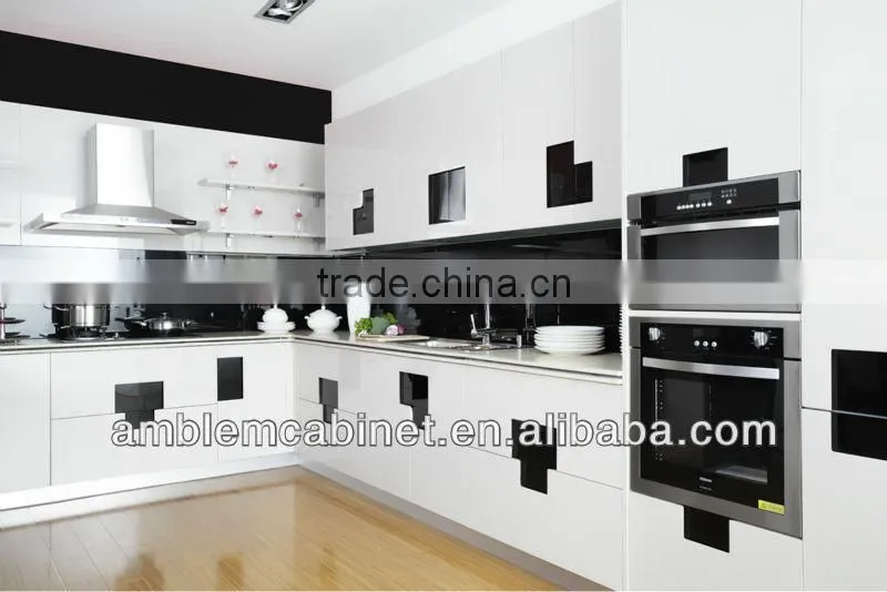 high glossy lacquer kitchen cabinet