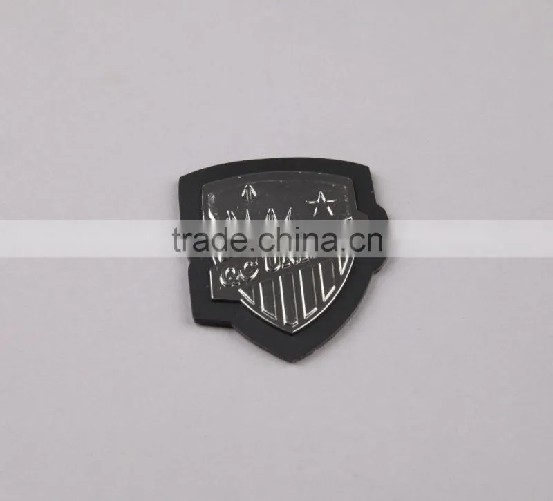 Factory OEM Fashion Design Jeans Pocket Patch Leather Patch with Customized Metal Logo