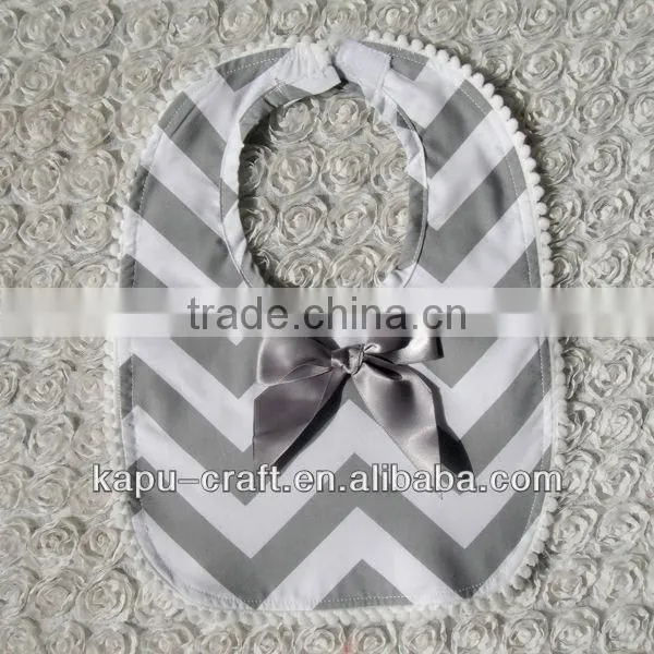New style quatrefoil baby bibs with bow