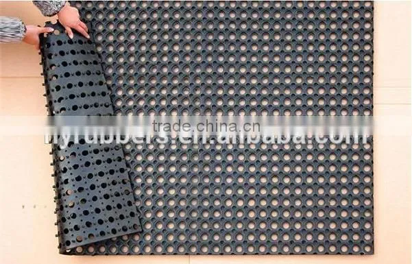 Qingdao hot sale factory produced colorful perforated rubber mats