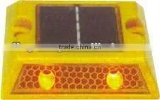Solar road studs