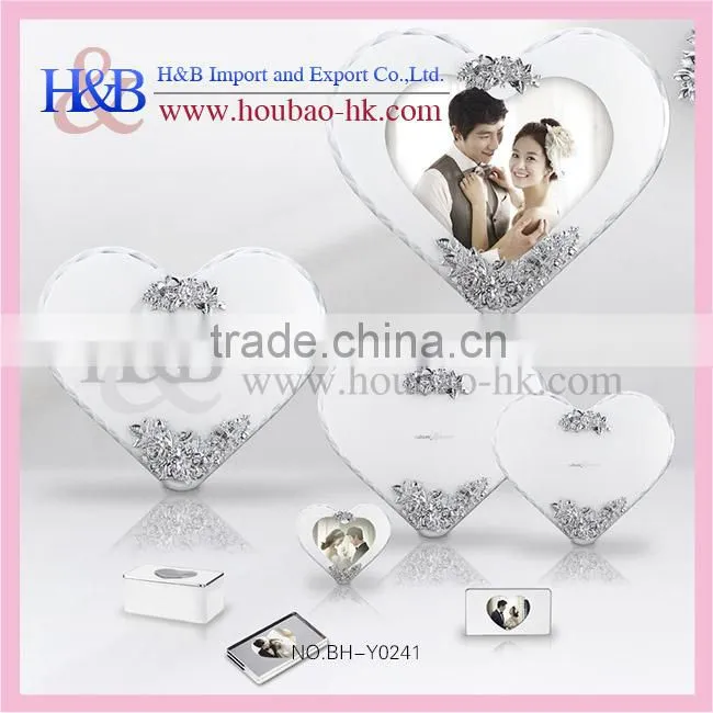 Nice heart shape love crystal wedding photo frame