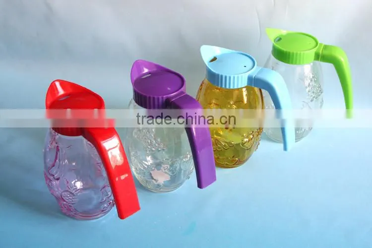 cold water glass bottle with plastic lid