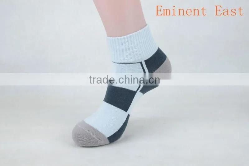 Hot selling custom cotton sport socks men socks