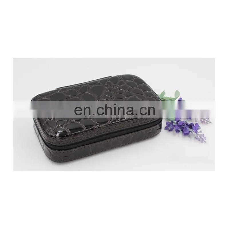 Essential Oil Carrying Case - Soft 32 Holds 5ml, 10ml, 15ml Aromatherapy Bottles - Essential Oils Display Organizer Bag