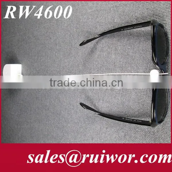 retractable anti-theft pull box with security cable