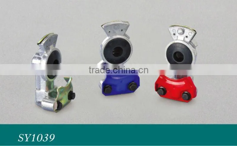 Trailer coupling head