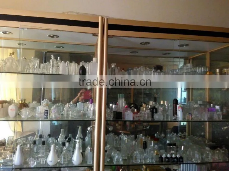 Glass Material and Nail Polish Oil Use nail polish bottle