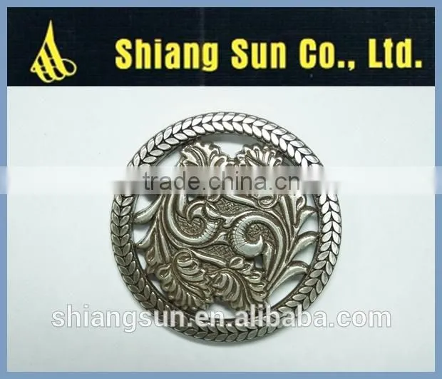 logo belt buckle