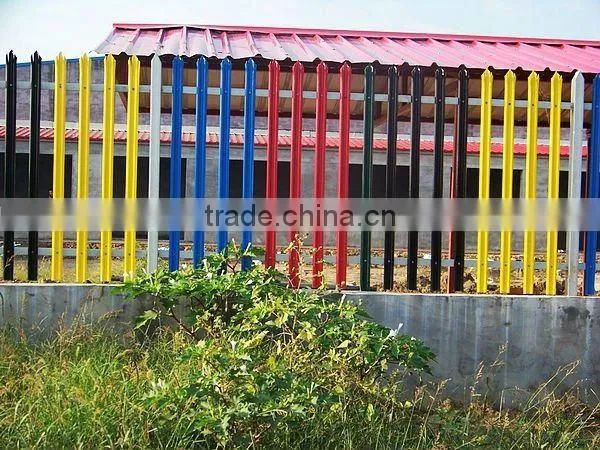 W hollow section fence