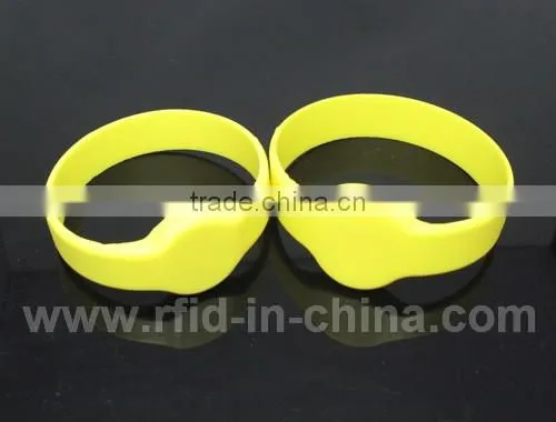 Waterproof Passive RFID Make Rubber Bracelets with Classic 1K Chip by China Factory