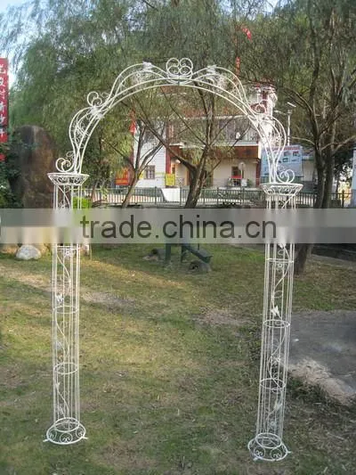 Very Nice Antique Metal Garden Arch Outdoor Furniture