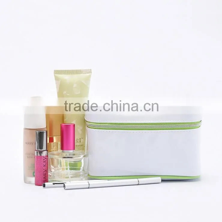 Unadorned middle soft shining corner angle PU cosmetic bag