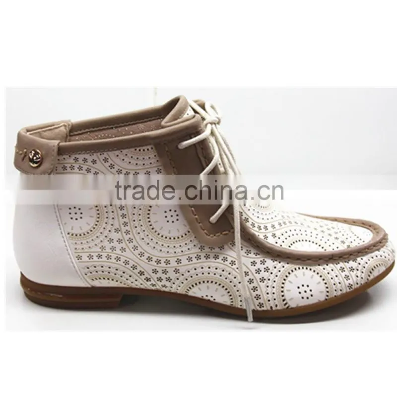 Women lace up casual shoes