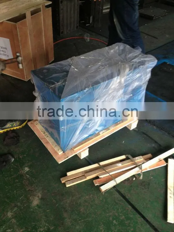 high quality plastic dog house Injection Mold