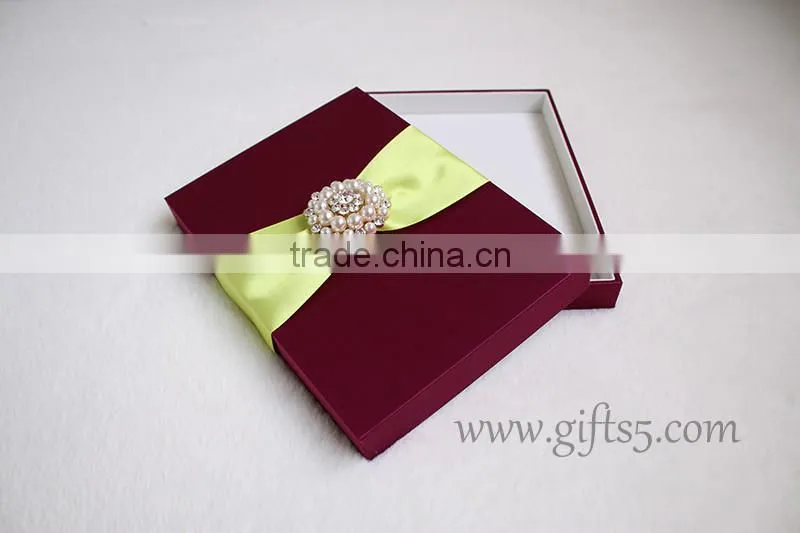 Custom Burgundy wedding invitation boxes with brooch in handmade