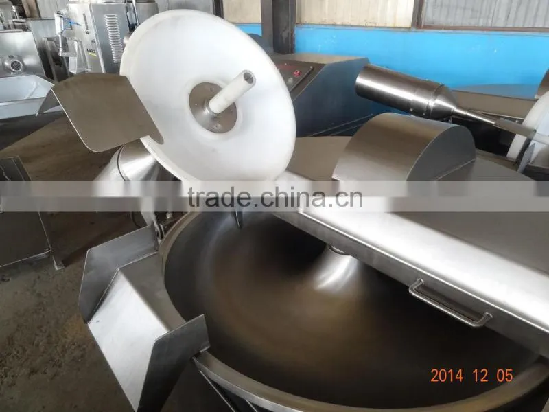 Meat cutting and blending machine