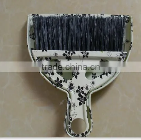 printed plastic dustpan and brush set for table