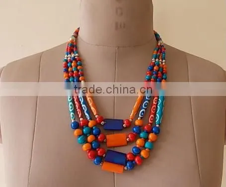 white collar necklace