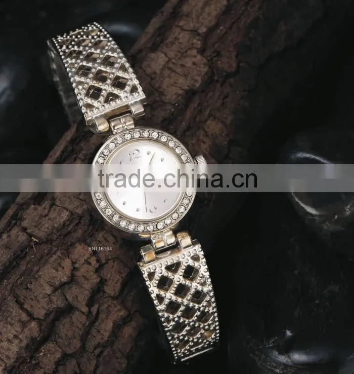 women watch gift set Jewelry watch Bracelet watch for party decoration