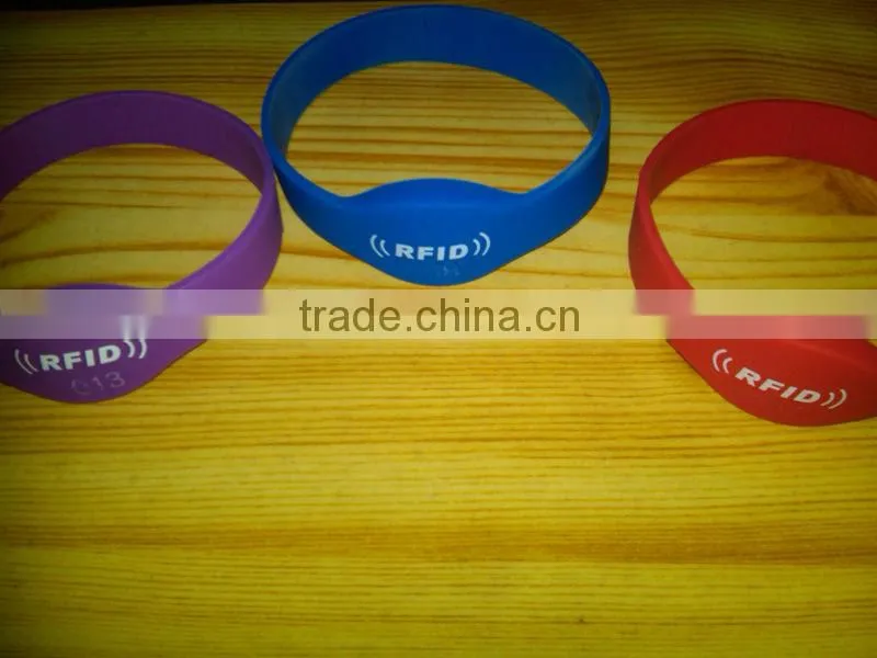 Contactless Waterproof RFID Proximity Wristband