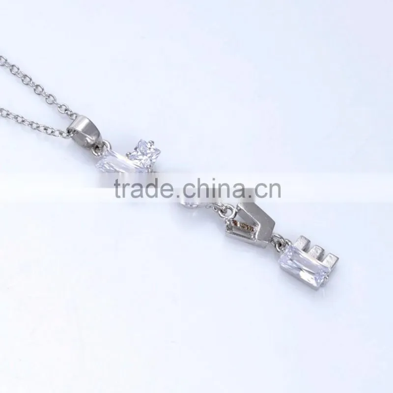 New Arrival Clear Rhinestone Neclace Pendant Letter LOVE Charms Novel Alphabet Jewelry Glod Sliver