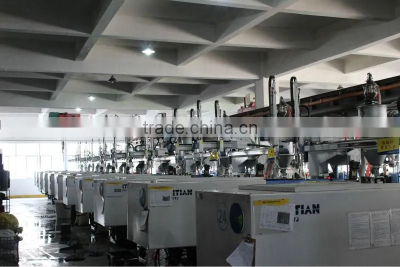 Mini Picking Robot Arm For Injection Moulding Machine Below 100T
