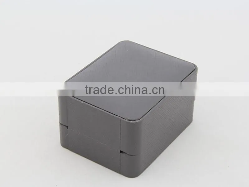 Custom samll plastic jewelry packaging box for pendant