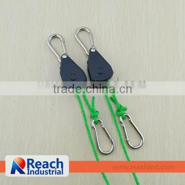 1/8" Light Hanger- Metal Ratchet Mechanism