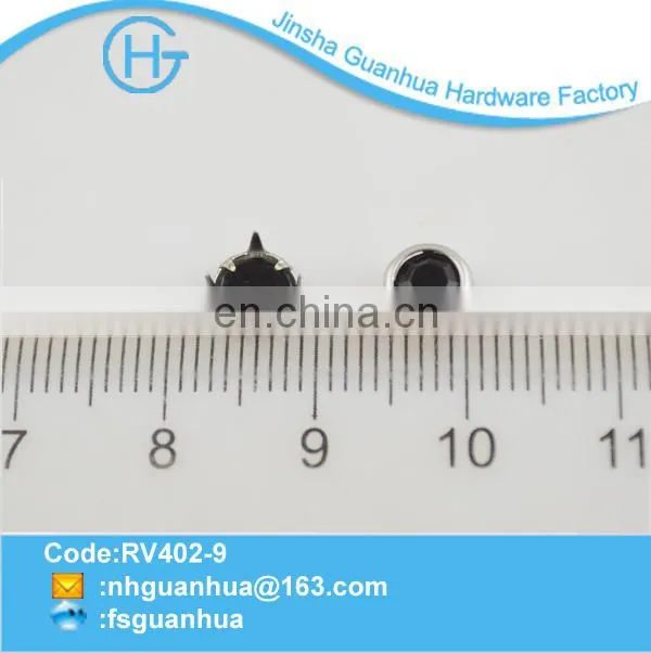 RV402 GH GOLA 8 prong with decorative rhinestone studs
