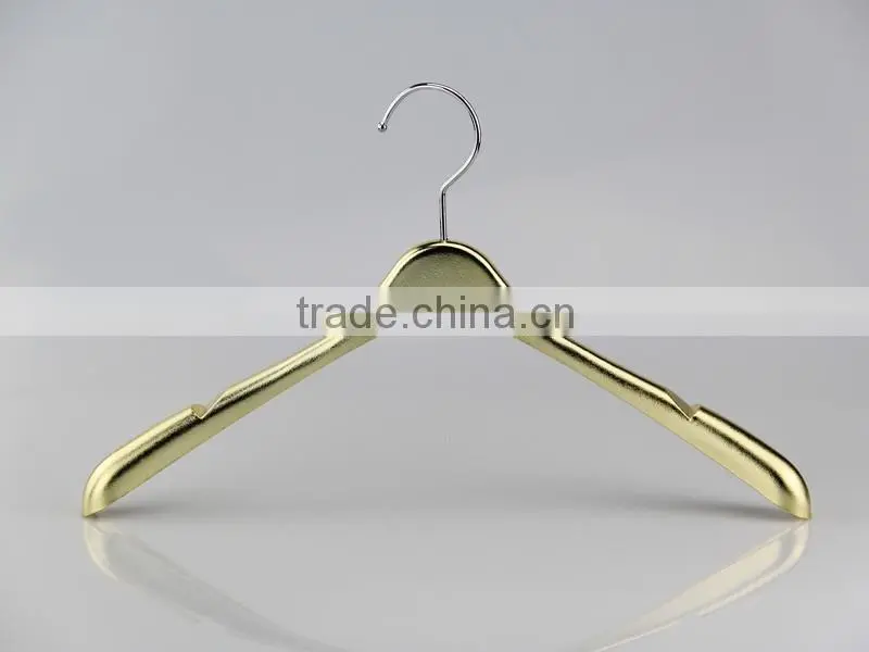 HA6930 durable plastic gold plated hanger non slip clothes hanger
